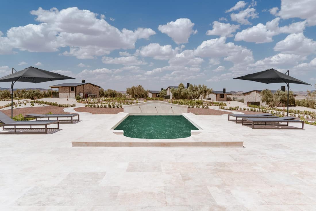 Domaine complet — avec hébergement